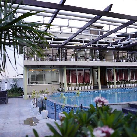 Fun O Farm Luxury Farm Villa อินดอร์ ภายนอก รูปภาพ