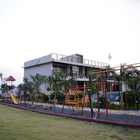 Fun O Farm Luxury Farm Villa อินดอร์ ภายนอก รูปภาพ
