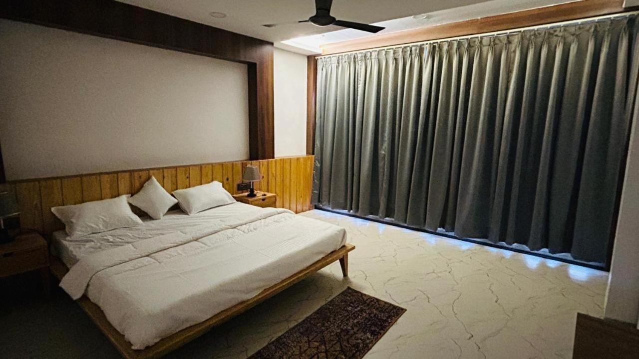 Fun O Farm Luxury Farm Villa อินดอร์ ภายนอก รูปภาพ